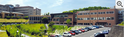 2010年7月の大学全景の写真